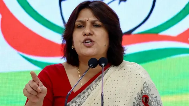 सुप्रीया श्रीनेत, काँग्रेस प्रवक्त्या