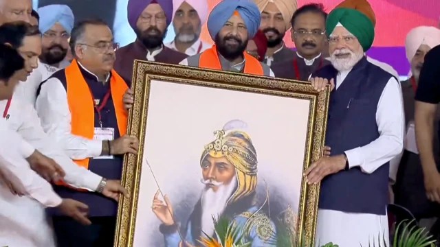 ਪ੍ਰਧਾਨ ਮੰਤਰੀ ਨਰਿੰਦਰ ਮੋਦੀ ਦੇ ਨਾਲ ਭਾਜਪਾ ਆਗੂ