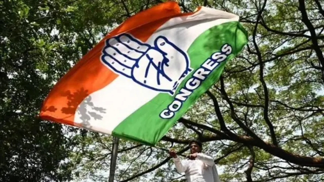 சூரத்: பாஜக வேட்பாளர் முகேஷ் தலால் போட்டியின்றி வெற்றி பெற்றது எப்படி? திருப்பங்கள் அரங்கேறியதன் பின்னணி