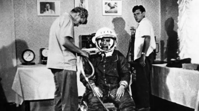 శిక్షణలో వ్లాదిమిర్ కొమరోవ్