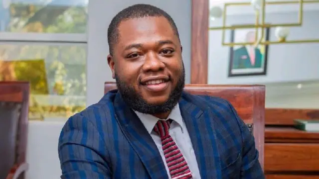 David Kudakwashe Mnangagwa yashyizwe muri guverinoma ya se