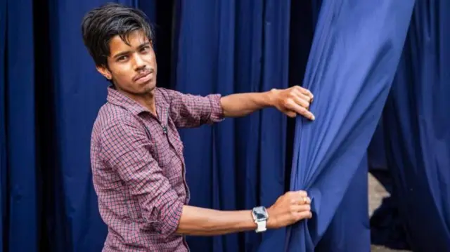 பேஷன் டிசைனர் ஆவது எப்படி?