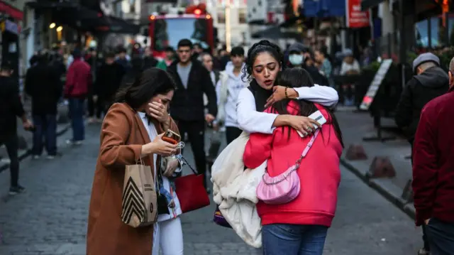 T﻿aksim'deki saldırı, İstiklal Caddesi'nin yoğun olduğu bir gün ve saatte gerçekleştirildi. 