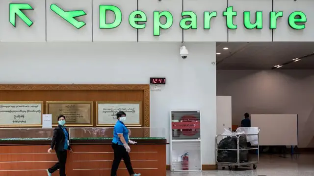 ရန်ကုန်လေဆိပ်မြင်ကွင်း (ပုံဟောင်း)