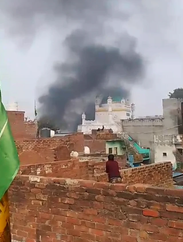 काही जणांचा दावा आहे की संभलची जामा मशीद हीच हरिहर मंदिर आहे