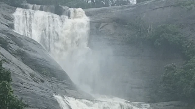 4 மாவட்டங்களுக்கு ரெட் அலெர்ட் 