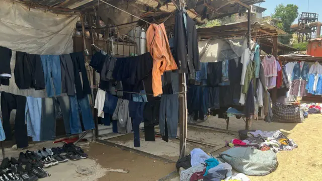 Селден кийин соодагерлер товарларды жууп-тазалап, кайрадан базарга алып чыкты