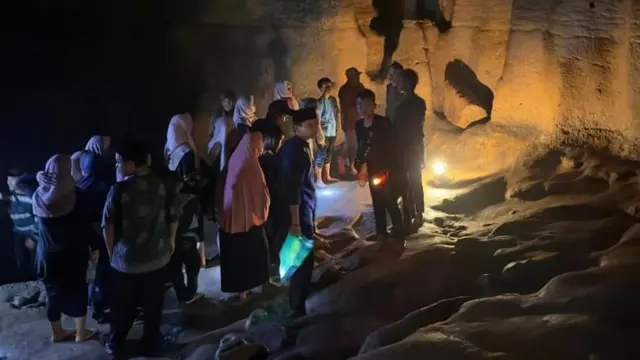 सफ़रावादी गुफा