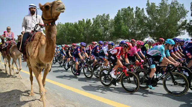 سباق دراجات في الإمارات