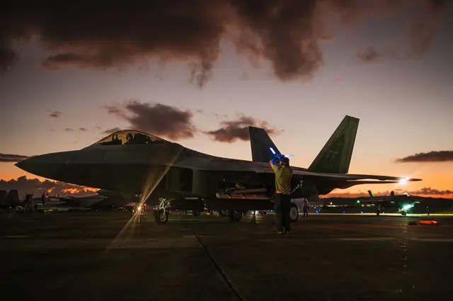 Un avión F-22 de EE.UU. en una base Puerto Rico.