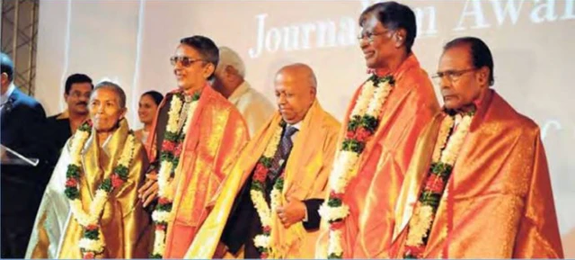 ශ්රී ලංකා කර්තෘ සංසදය පිරිනැමූ ජීවිතයේ එක්වරක් පමණක් හිමි වන සම්මානයෙන් තලංගම ජයසිංහ පිදුම් ලැබී ය.