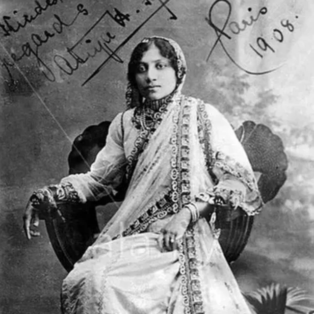 عطیہ فیضی کی اسی دور کی ایک یادگار تصویر