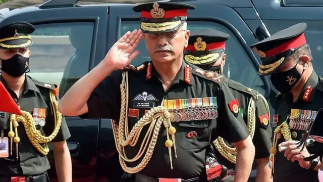 तस्वीर जनरल मनोज मुकुंद नरवणे की है.