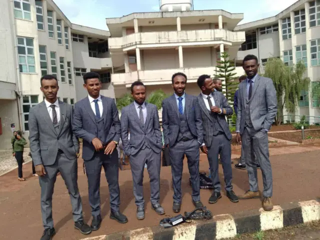 Gartuu barattootaa kalaqicha waliin hojjatanii