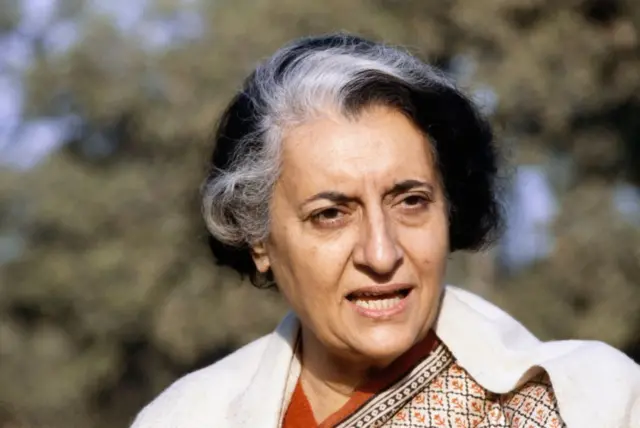 ইন্দিরা গান্ধীর শাসনকালে ভারতে জরুরি অবস্থা ঘোষণা করা হয়েছিল