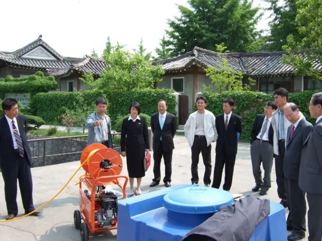 한국 말라리아 전문가와 북한 말라리아 전문가가 개성에서 만났다