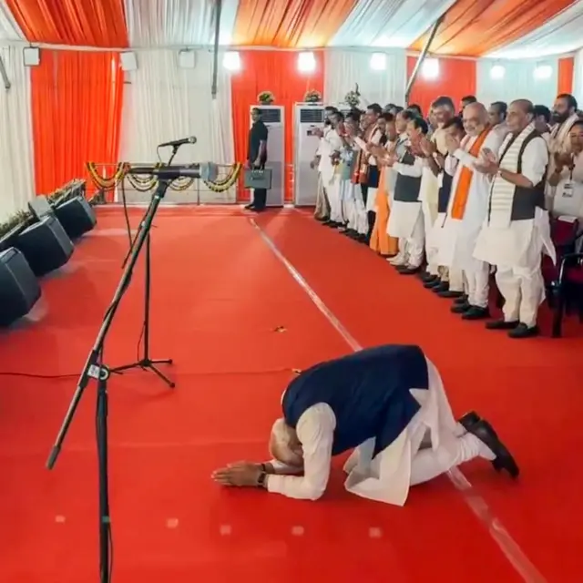 नरेंद्र मोदी