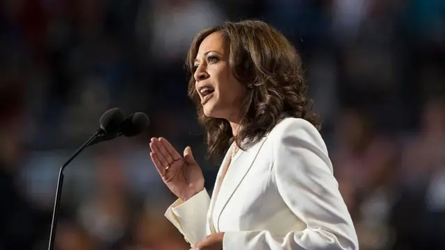 ஒபாமாவும் கமலாவும் கடந்து வந்த அரசியல் பாதை 