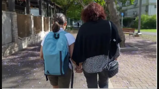 Osher ati iya rẹ, Irit