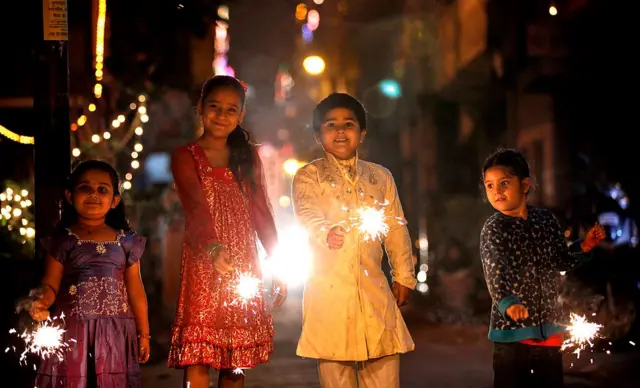 દિવાળી, ફટાકડા