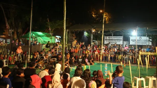 pertunjukan sandur Bojonegoro