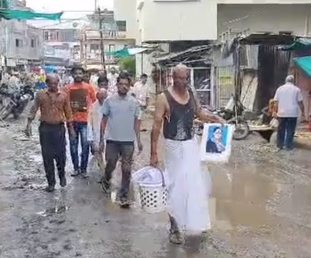 પિતાએ જીવતી દિકરીની કરી ઉત્તરક્રિયા