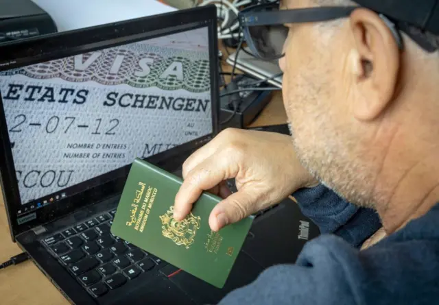 Ces refus de visa, malgré ces grosses sommes dépensées relèvent d’abord d’un problème diplomatique, selon l’expert en relations internationales Mouhamad Maiga.