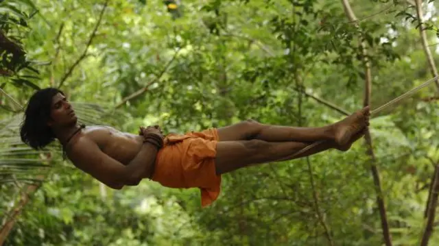 සාම්ප්‍රදායික සටන් කලාව උගන්වනු ලබන ගුරුවරුන් තවමත් දිනපතා භාවනාවේ යෙදෙන අතර මත්පැන්, දුම්පානය සහ මස් පරිභෝජනයෙන් වැළකීම තුළින් "පිරිසිදු" ජීවිතයක් ගත කිරීමට සිසුන් දිරිමත් කොට ඔවුන්ට අවශ්‍ය උපදෙස් ලබාදෙයි.