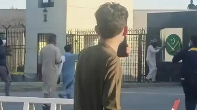 نو مئی کو ملک بھر میں پی ٹی آئی کے کارکنوں نے پرتشدد مظاہرے کیے