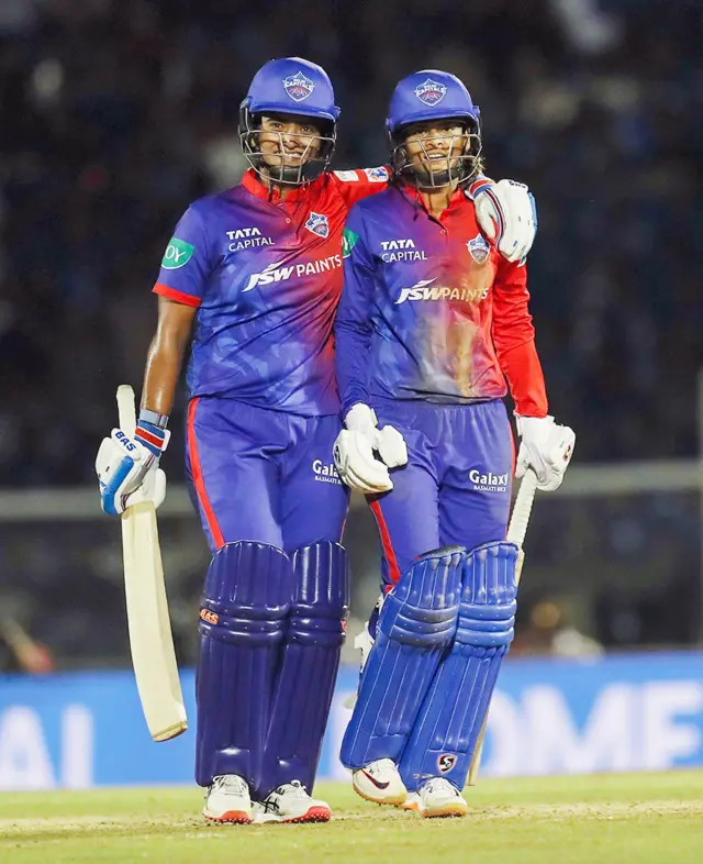 વુમન ક્રિકેટ