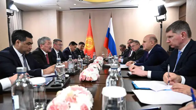 Кыргызстандын жана Орусиянын өкмөт башчыларынын сүйлөшүүлөрү
