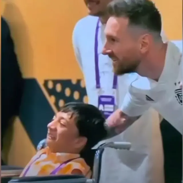 மாற்றுத்திறனாளி மாணவர் முகமது ஆசிம்