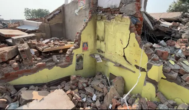 ઇસનપુર, ડિમોલિશન, વસાહત, અમદાવાદ, ગુજરાત, બીબીસી ગુજરાતી 