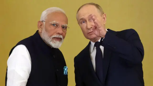 मॉस्को में नरेंद्र मोदी रूस के राष्ट्रपति के साथ