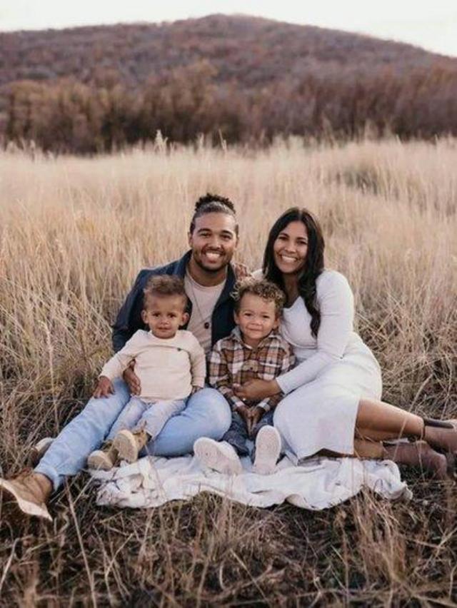 Spencer Bouwhuisdeolane site de apostasUtah, nos EUA, com a família