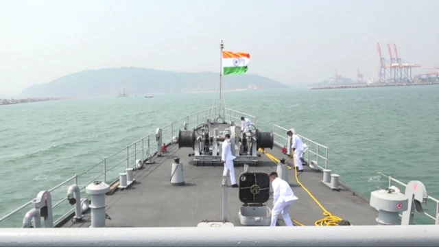 બીબીસી ગુજરાતી, ગુજરાત, બીબીસી, અમદાવાદ, આઇએનએસ તાનાગિરિ, ભારતીય નૌકાદળ,