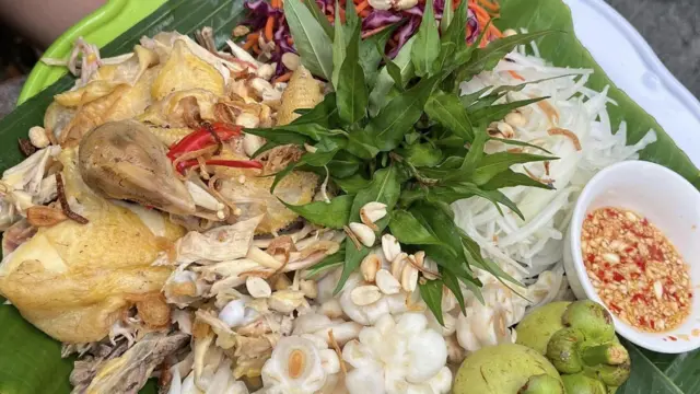 Gỏi gà măng cụt không phải là một món ăn mới
