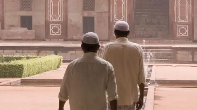 પ્રતીકાત્મક તસવીર