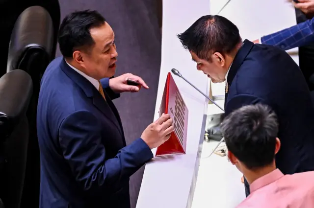 อนุทิน และ ร.อ.ธรรมนัส