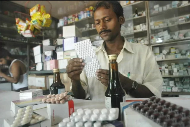 Душанбеде жыныстық қатынасқа түскен қыздардың телефондары