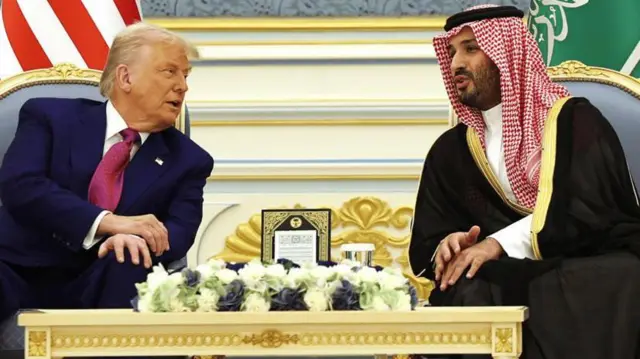 सऊदी अरब के साथ ट्रंप ने 600 अरब डॉलर के निवेश का समझौता किया है