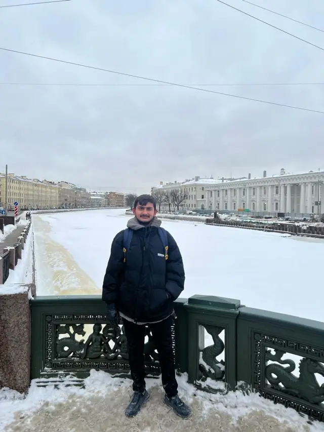 સાહિલ માજોઠી, રશિયાની સેના વતી લડ્યો, મોરબીનો યુવાન કેવી રીતે રશિયા પહોંચ્યો, હસીના માજોઠી, ફારુક, સાહિલ માજોઠીના પરિવારજનો અને પાડોશીઓ શું કહે છે, રશિયાની સેનામાં ભારતીયો વિદેશ મંત્રાલય, બીબીસી ગુજરાતી આંતરરાષ્ટ્રીય સમાચાર, 