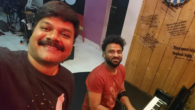 இசையமைப்பாளர் தேவி ஶ்ரீ பிரசாத், பாடலாசிரியர் விவேகா