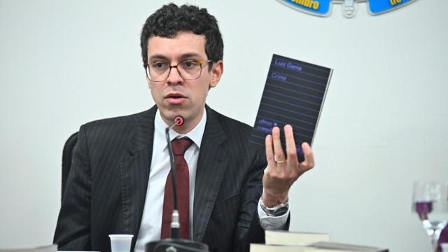 Bruno Lima segurança livro "Crime" das Obras Complestaswww esporte bet pré apostaLuiz Gama