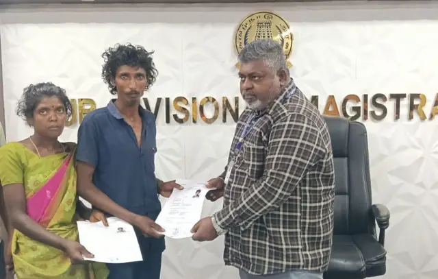 கொத்தடிமைகளாக இருந்து மீட்கப்பட்டவர்கள் 
