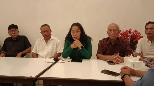 Konferensi pers paguyuban pelangi cirebon