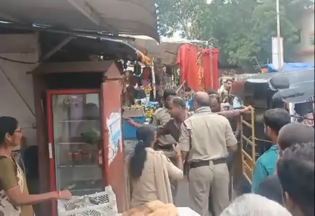 పరవాడ సంతలో దాడి