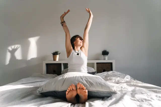 हॉवर्ड मेडिकल स्कूलमध्ये प्रसिद्ध झालेल्या एका अहवालानुसार दीर्घकाळ निद्रानाशाची समस्या आपल्या आरोग्यासाठी हानिकारक ठरू शकते. 