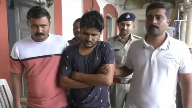 પોલીસપકડમાં પહોંચ્યો આરોપી નિકુંજ