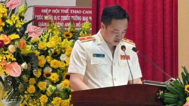 Thiếu tướng Mai Hoàng phát biểu tại lễ bổ nhiệm chức giám đốc Công an TP HCM ngày 8/6/2025 Thiếu tướng Mai Hoàng phát biểu tại lễ bổ nhiệm chức giám đốc Công an TP HCM ngày 8/6/2025